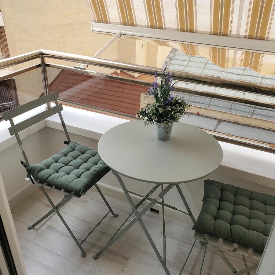 Stay In Torrevieja Cozy City & Sea ภายนอก รูปภาพ